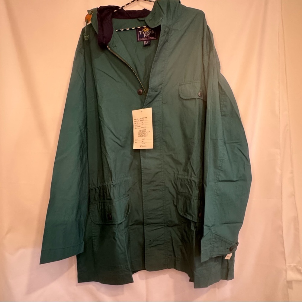 Thornton Bay Vintage Men’s Windbreaker Hunter Green And Navy, Size XL NWT